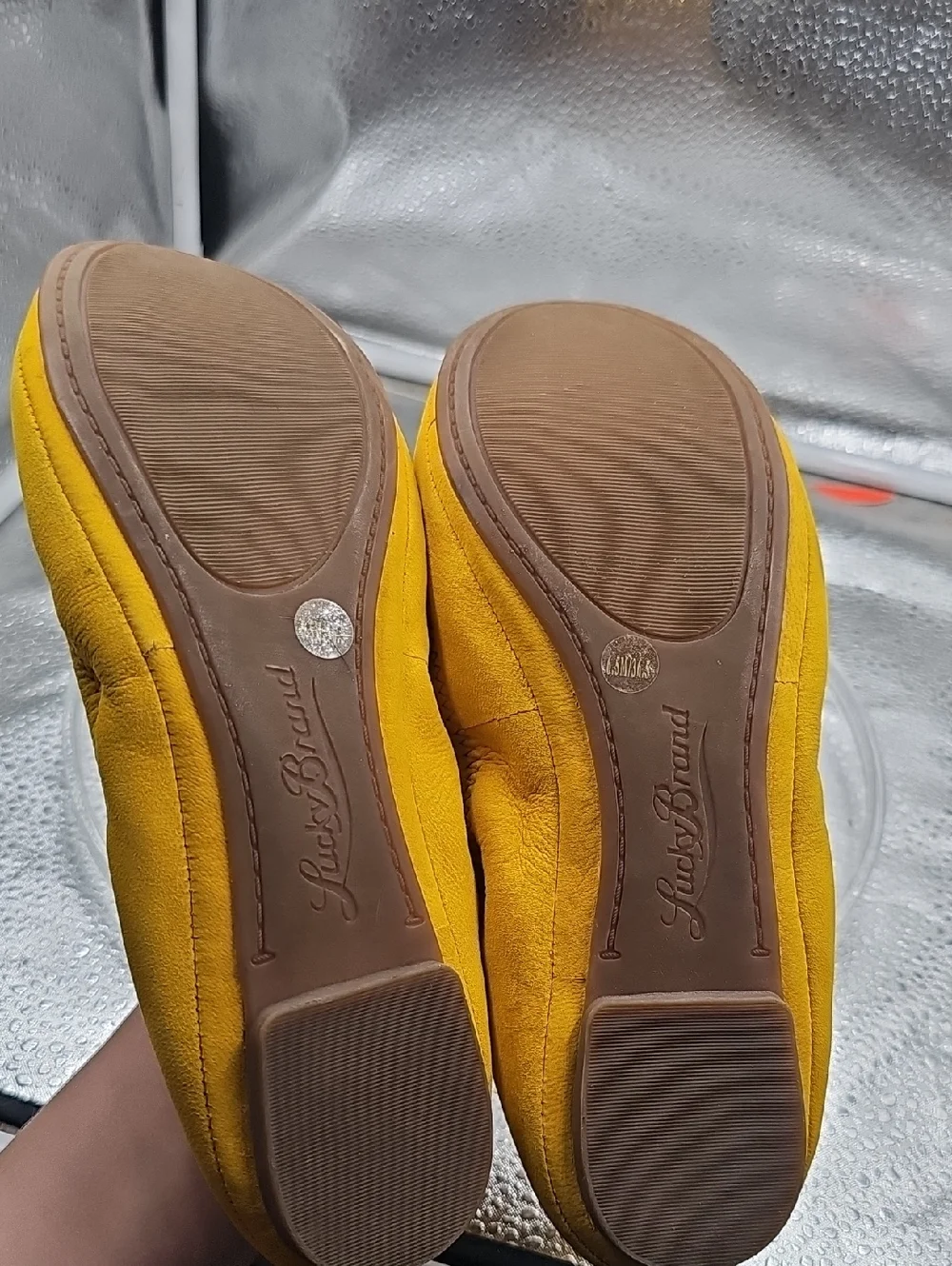 P Deep Goldenrod Yellow Lucky Brand Slippers Sz 8 - Picture 6 of 6